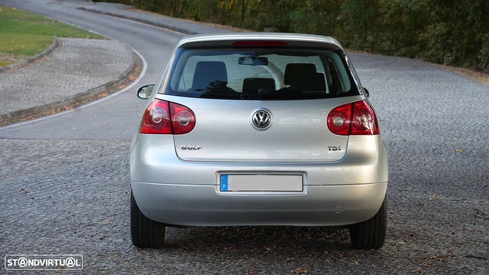 VW Golf 1.9 TDi 6V Trendline AC - 12