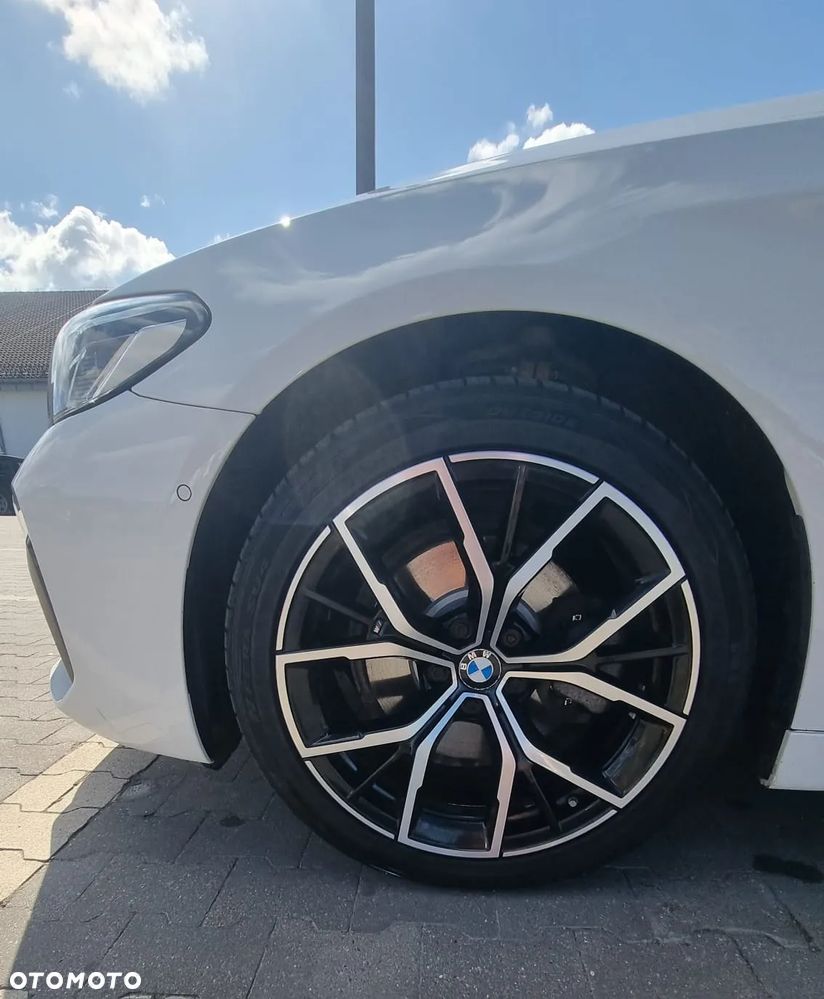 BMW Seria 5 520d xDrive - 23