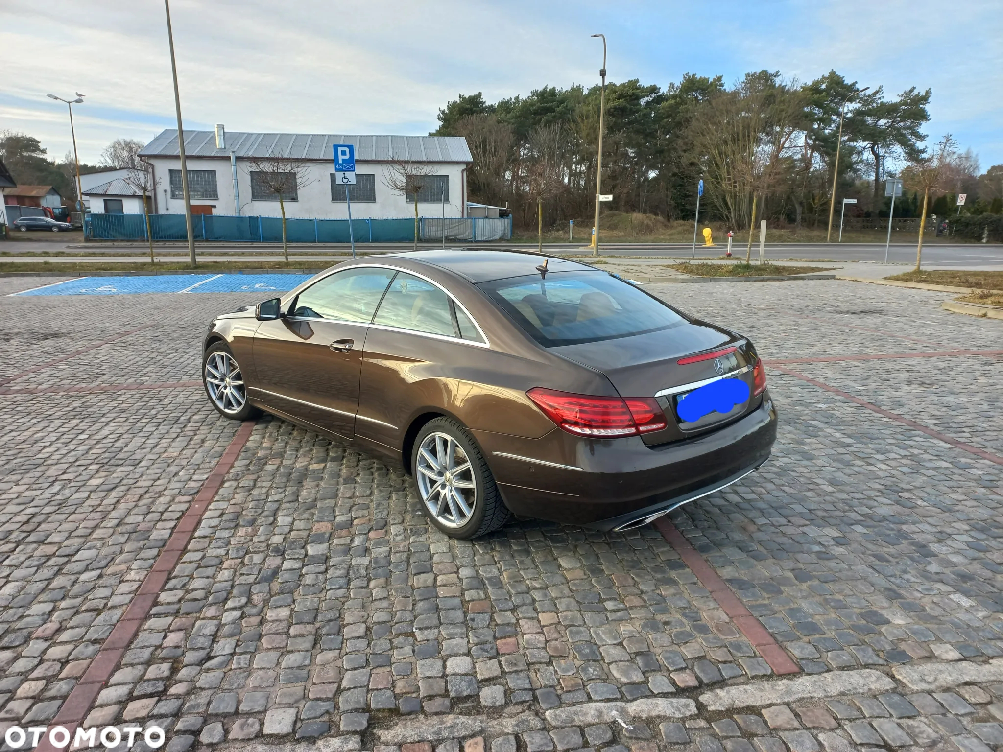 Mercedes-Benz Klasa E 350 BlueTEC Coupe 7G-TRONIC - 2