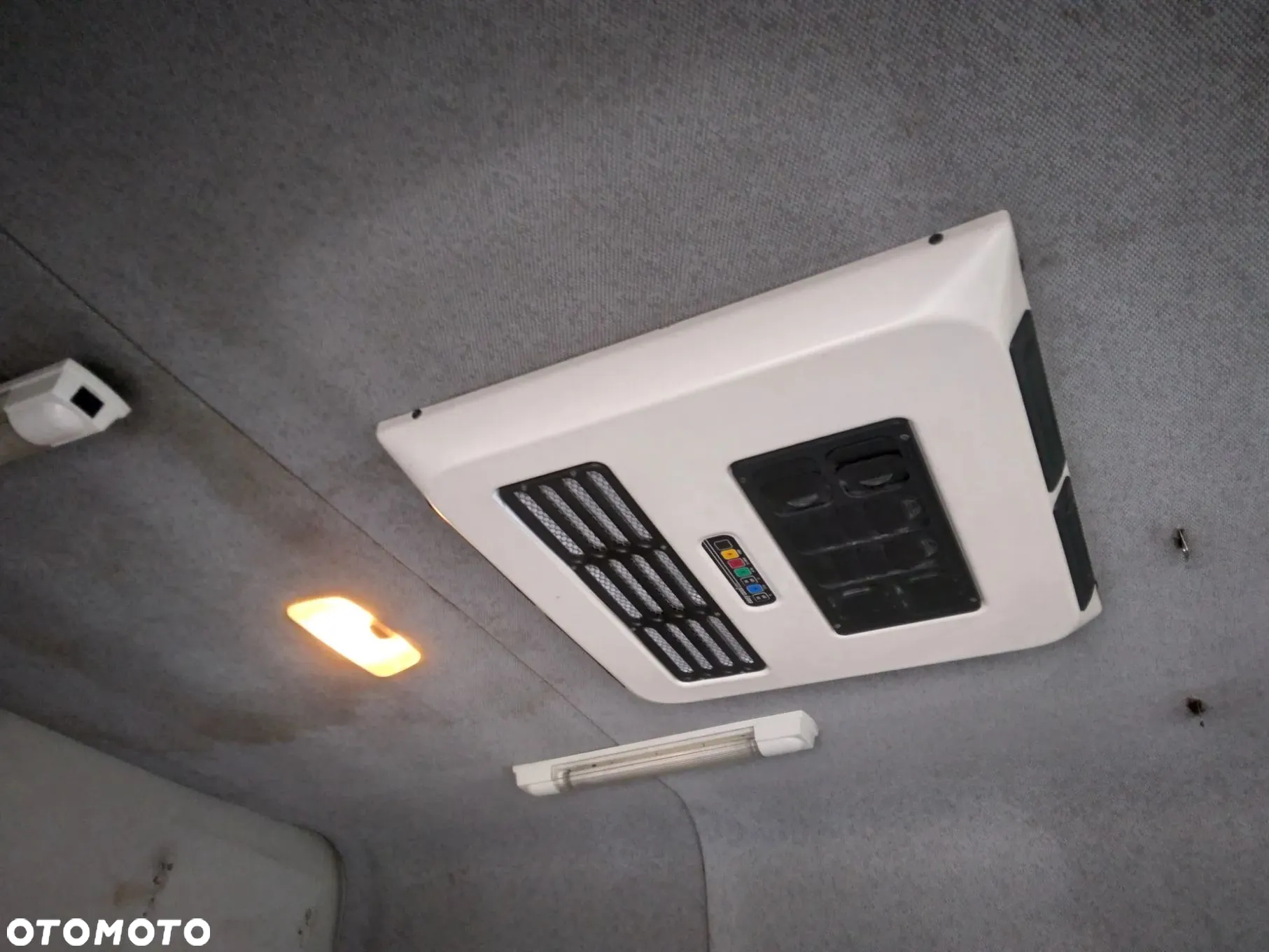 Mercedes-Benz Sprinter - 19