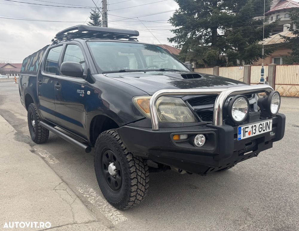 Toyota Hilux - 1