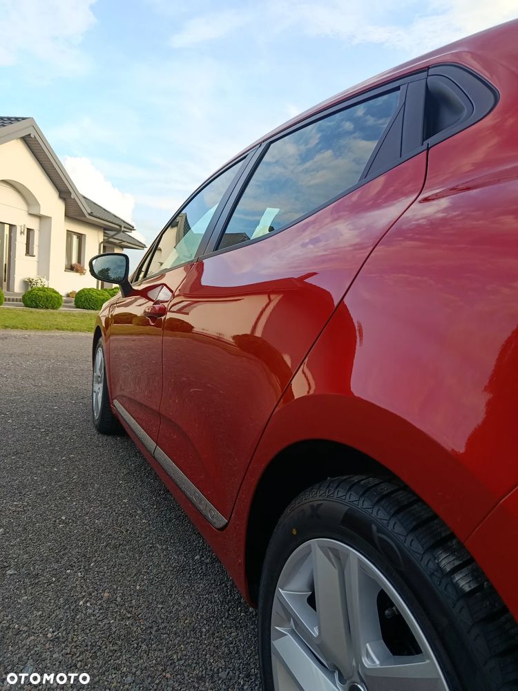 Renault Clio - 18