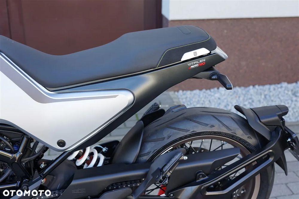 Husqvarna Vitpilen - 23