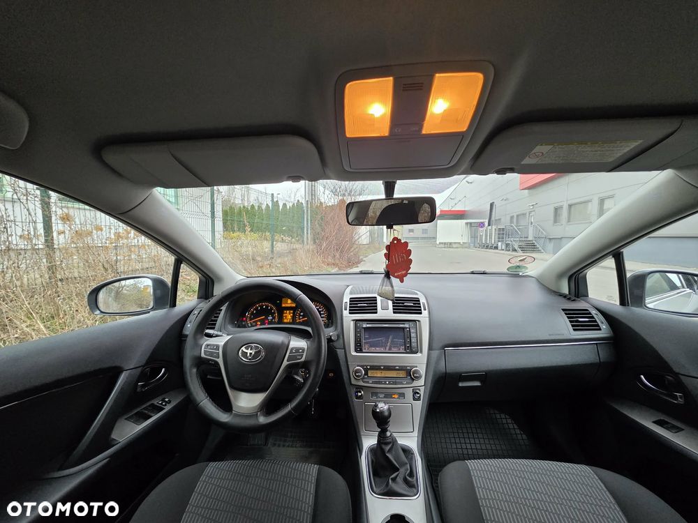 Toyota Avensis Touring Sports 1.8 Team Deutschland - 14