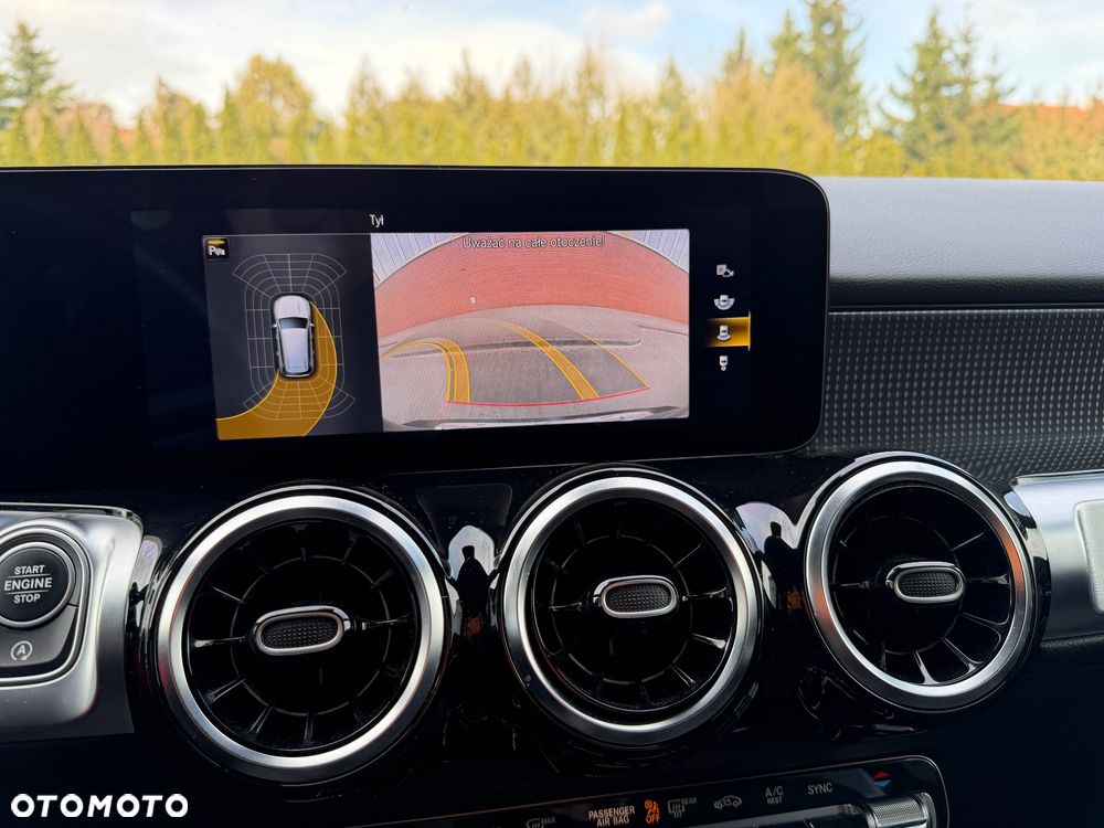 Mercedes-Benz GLB 200 d 8G-DCT Progressive - 24