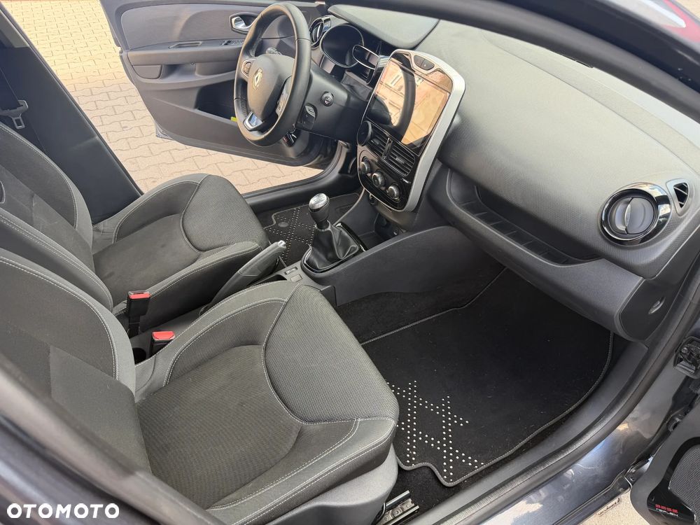 Renault Clio 1.2 16V Alize - 19