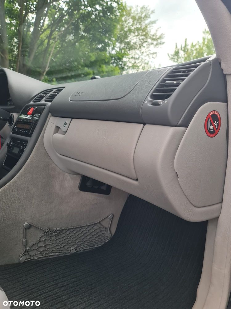 Mercedes-Benz CLK - 25