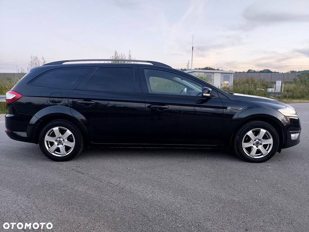 Ford Mondeo 2.0 Ambiente - 6