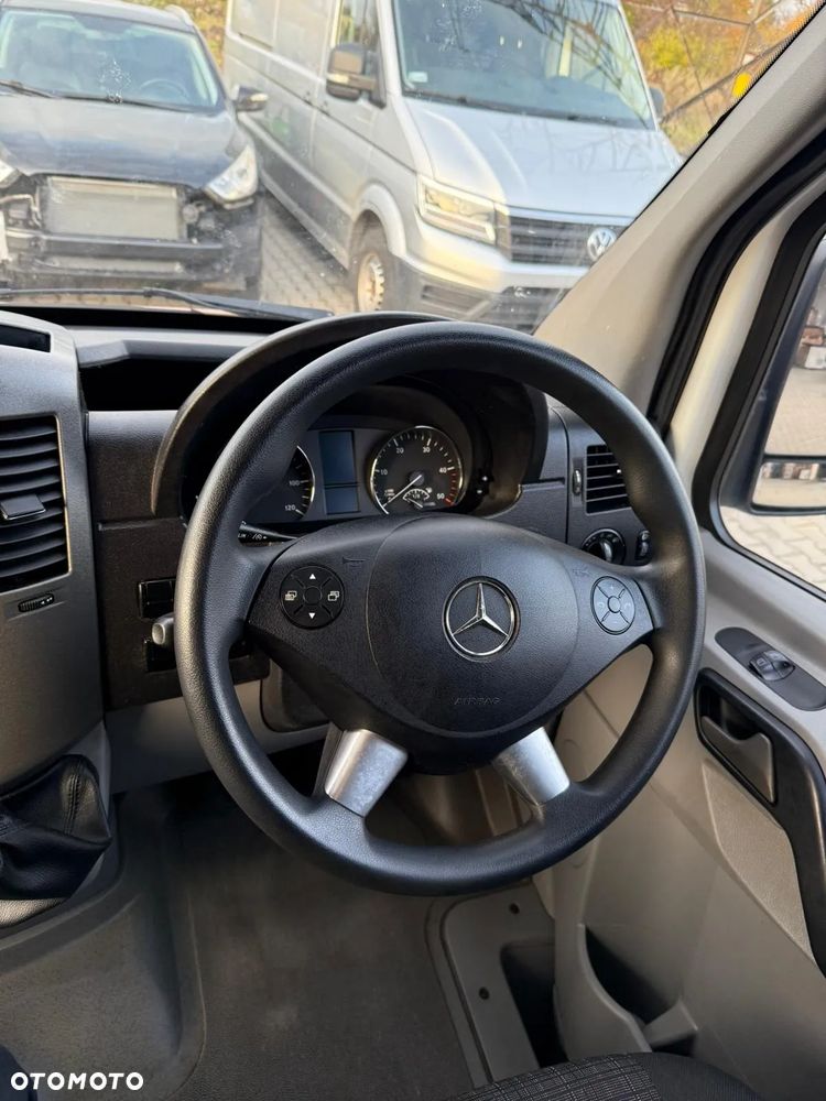 Mercedes-Benz Sprinter - 6