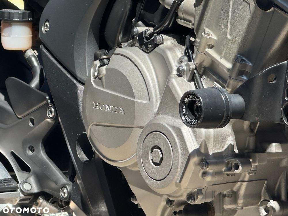Honda CBF - 32