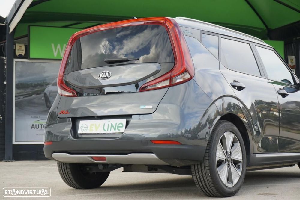 Kia e-Soul Vision - 37