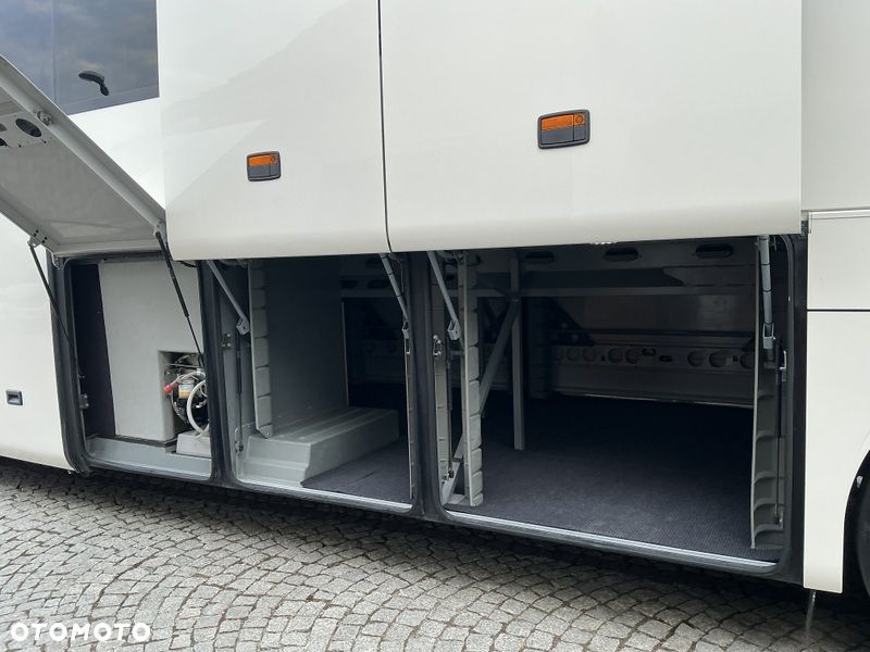 Mercedes-Benz TOURISMO - 15