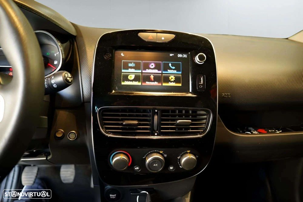 Renault Clio Sport Tourer - 19