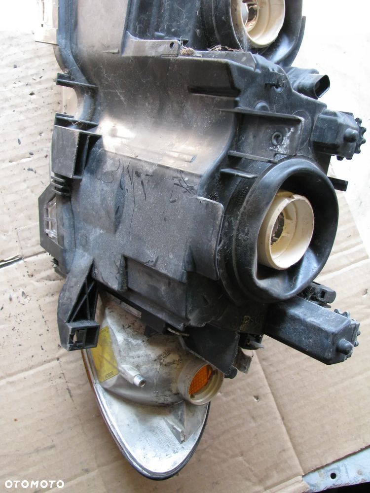 LAMPA PRAWA PRZEDNIA BMW E46 SEDAN - 8