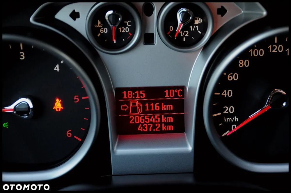 Ford Kuga 2.0 TDCi Titanium - 34