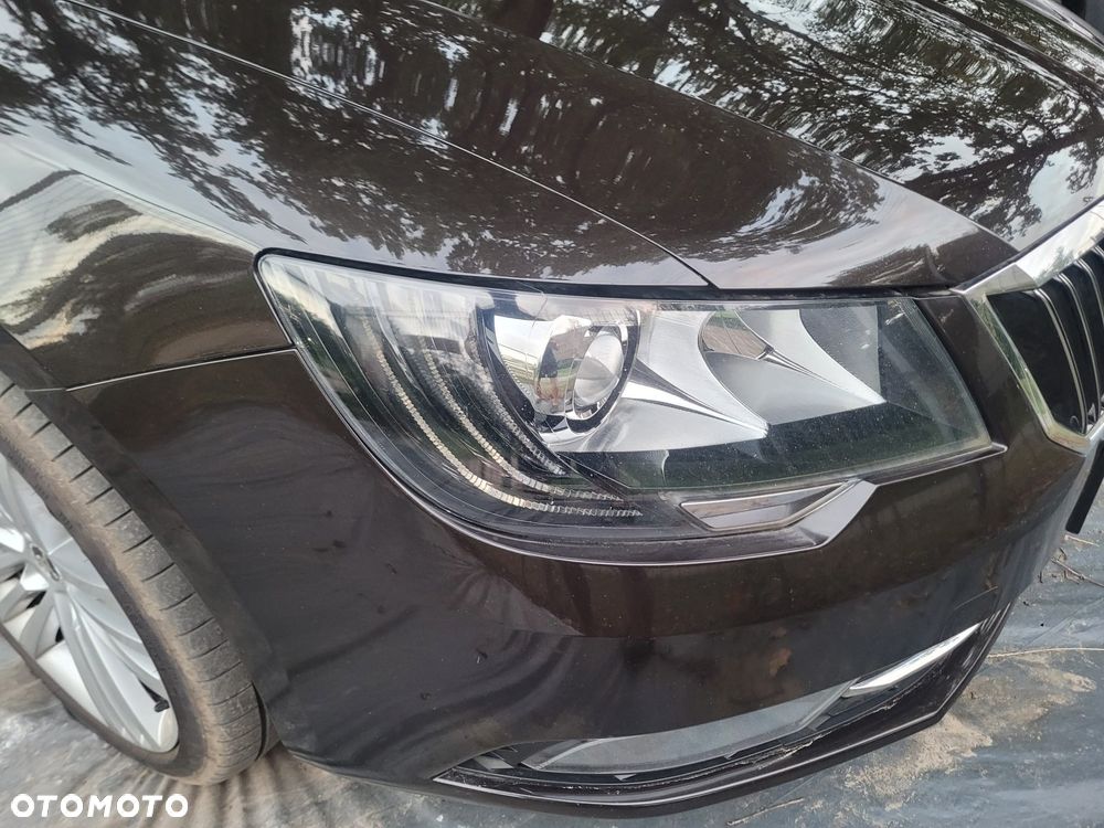 Skoda Superb 2.0 TDI DSG Elegance - 34