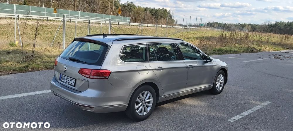 Volkswagen Passat 2.0 TDI SCR Comfortline - 5