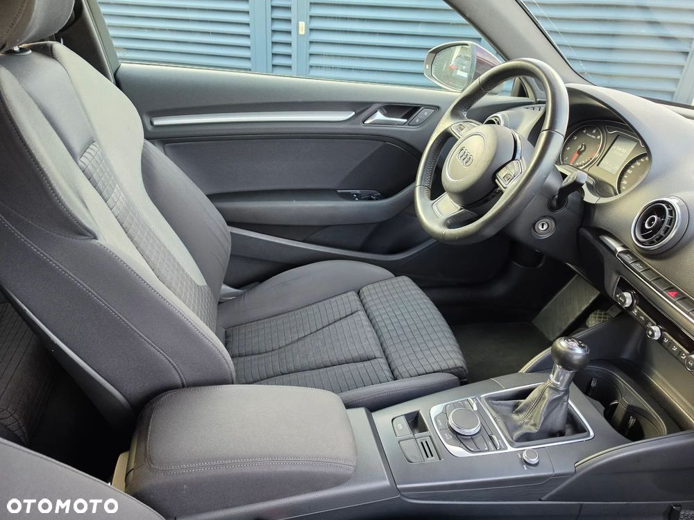 Audi A3 3-drzwiowe 1.4 TFSI S line Sportpaket - 25