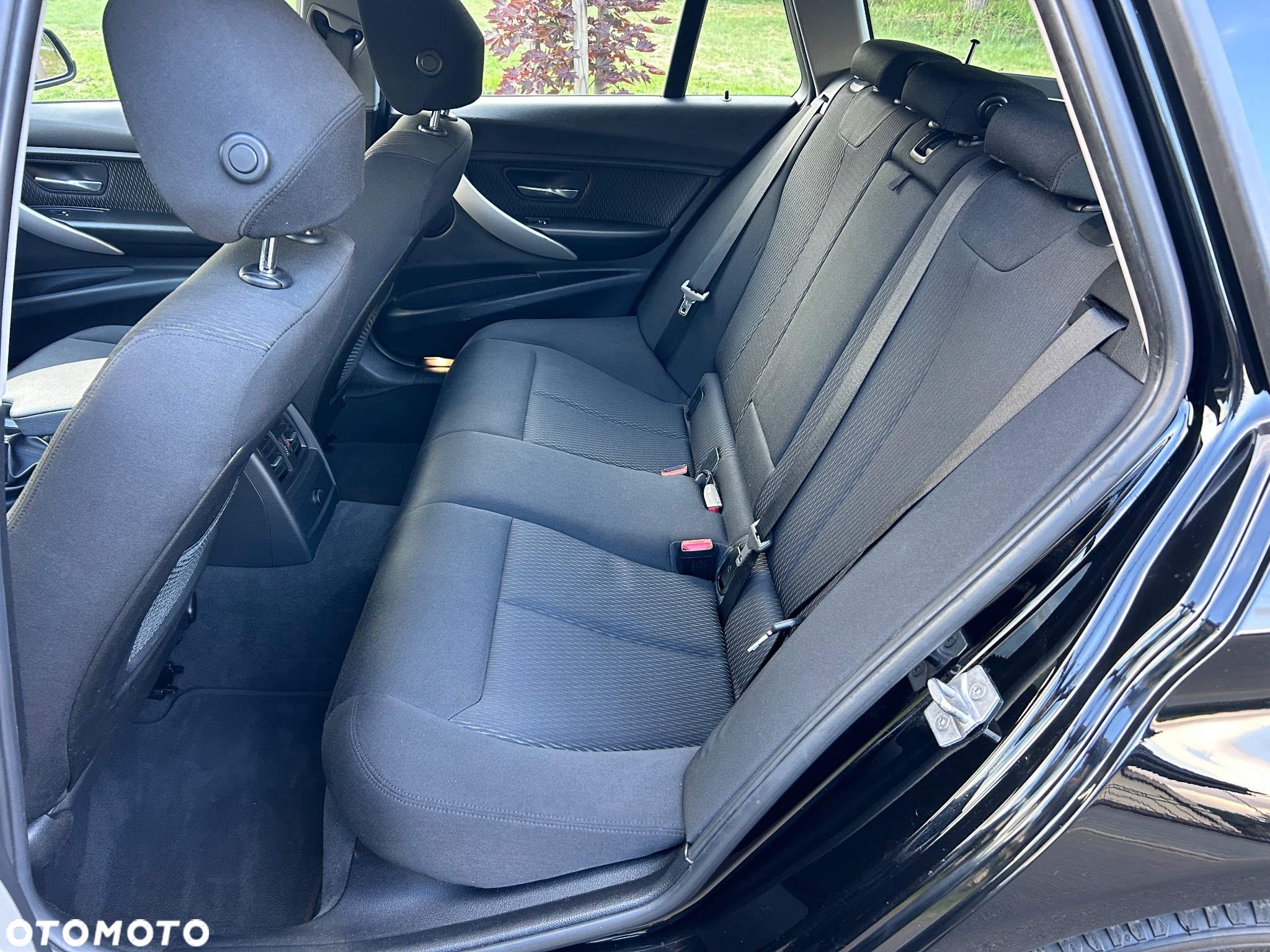BMW Seria 3 318d Touring Advantage - 16