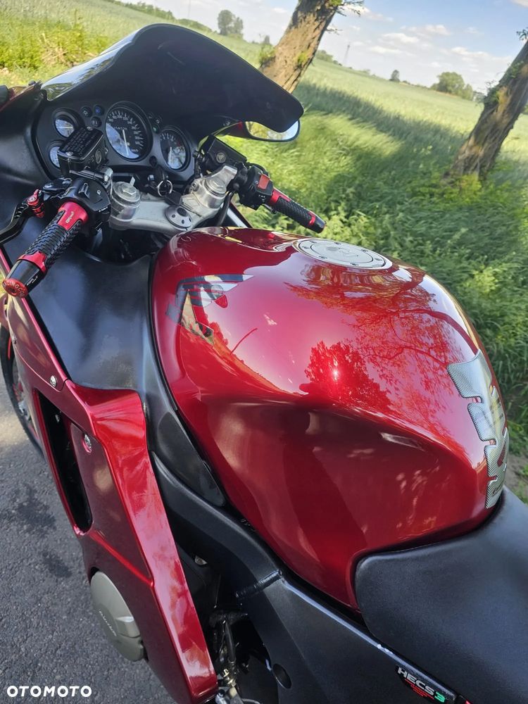 Honda CBR - 9