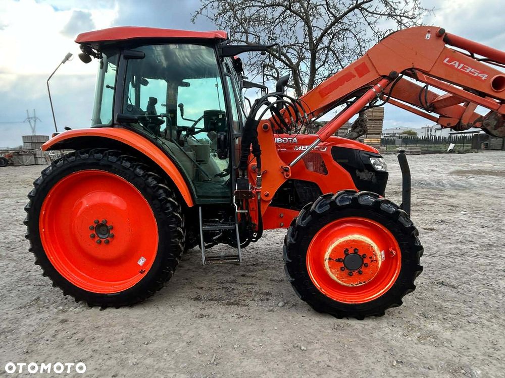 Kubota M8560 - 2
