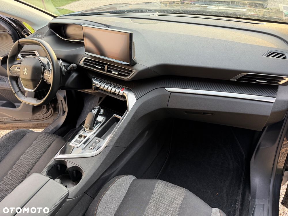 Peugeot 3008 1.5 BlueHDi Road Trip S&S EAT8 - 9