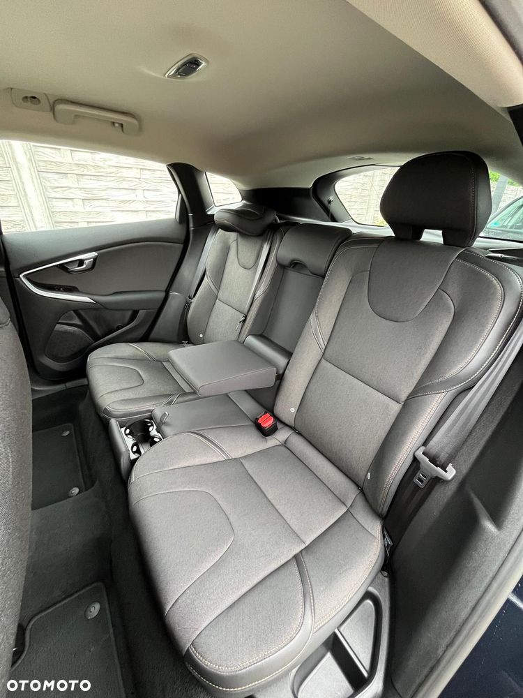 Volvo V40 Cross Country D3 Geartronic Momentum - 27