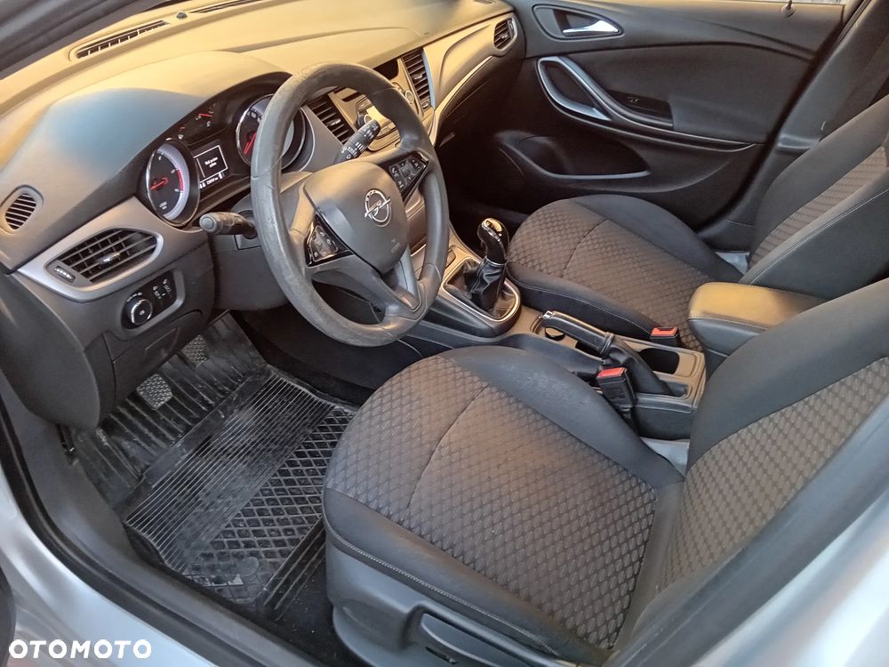 Opel Astra 1.6 CDTI Enjoy - 13
