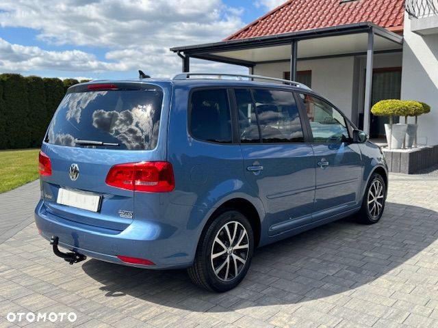Volkswagen Touran - 5