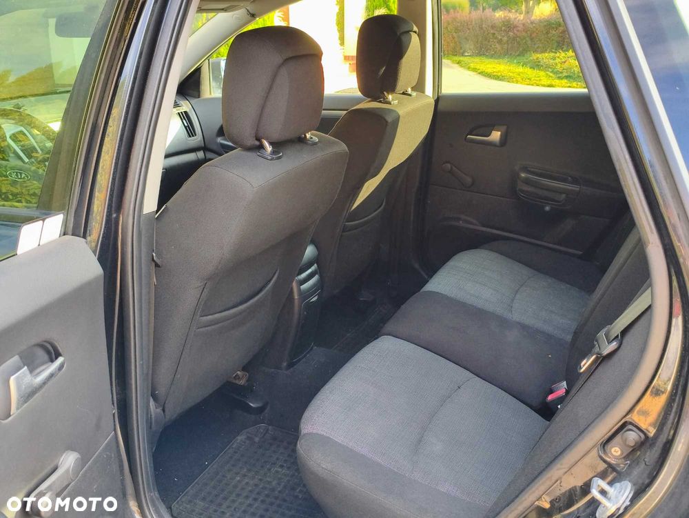 Kia Ceed - 6