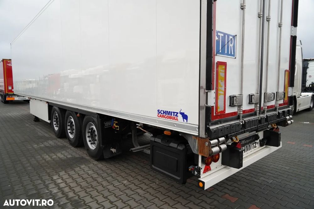 Schmitz Cargobull REFRIGERAT / THERMO KING / CU CÂRLIG / AXĂ RIDICATĂ / COȘ PENTRU PALEȚI - 11