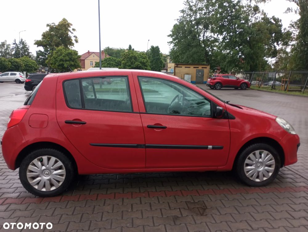 Renault Clio 1.2 16V Alize - 3