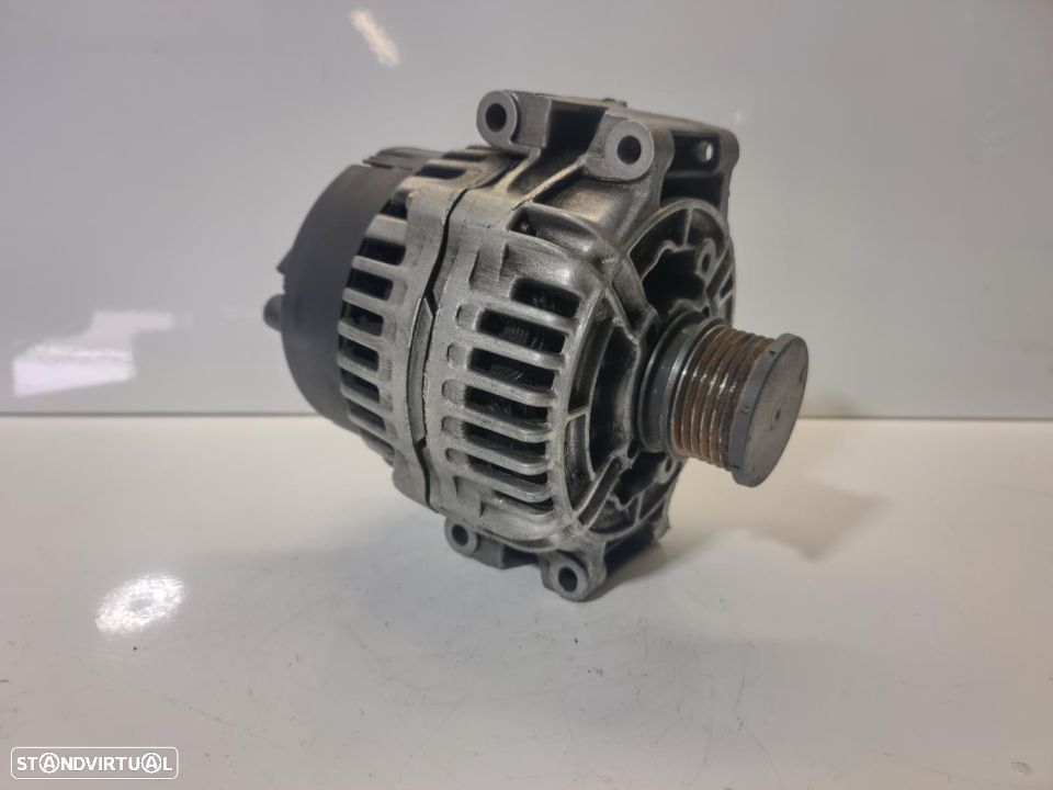 Alternador Mercedes 200 CDI 220 CDI Classe C E Vito 115A  0123510108 - 1