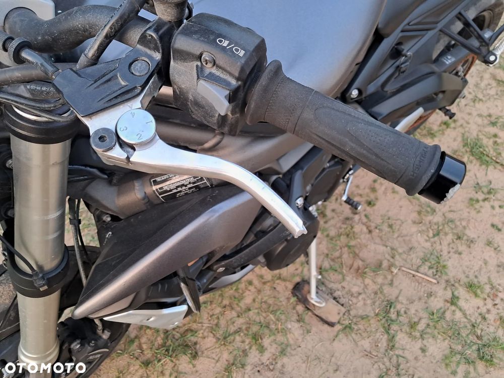 Triumph Street Triple - 10