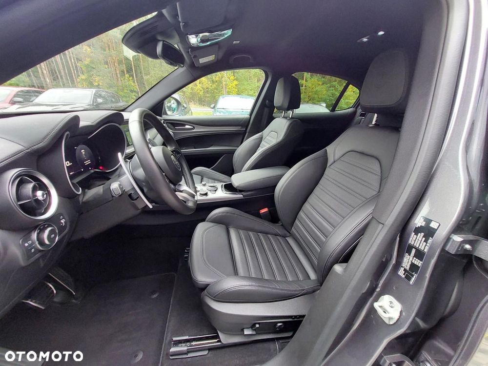 Alfa Romeo Stelvio 2.0 Turbo Veloce Q4 - 12