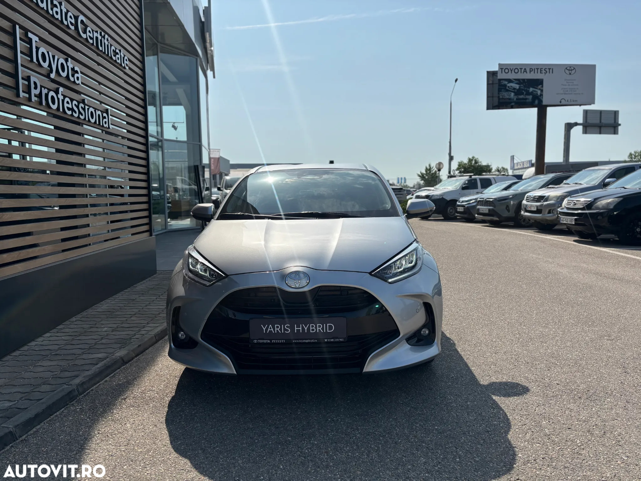 Toyota Yaris 1.5 VVT-i HSD Dynamic - 8