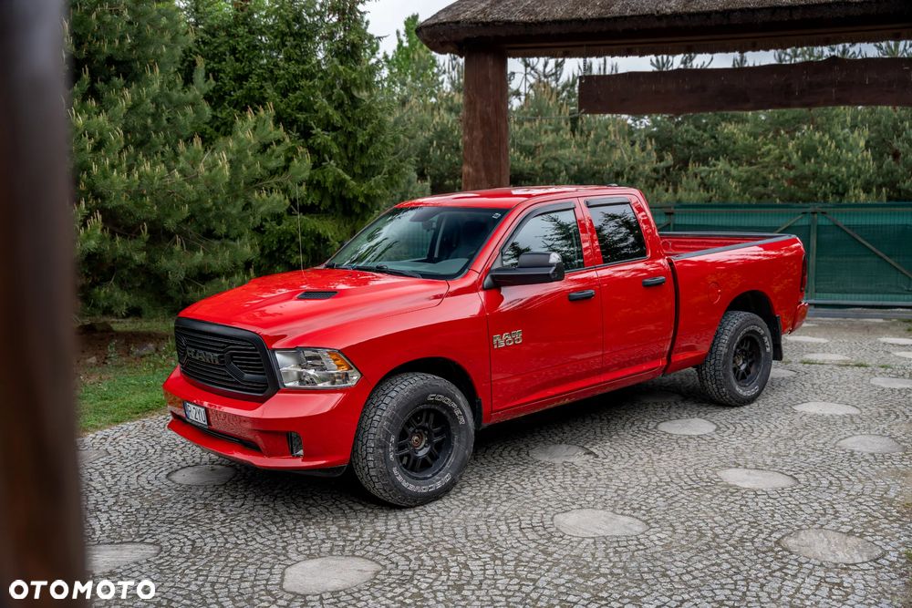 RAM 1500 Quad Cab Sport - 4
