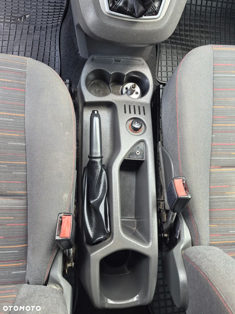 Ford C-MAX 1.6 Edition - 12