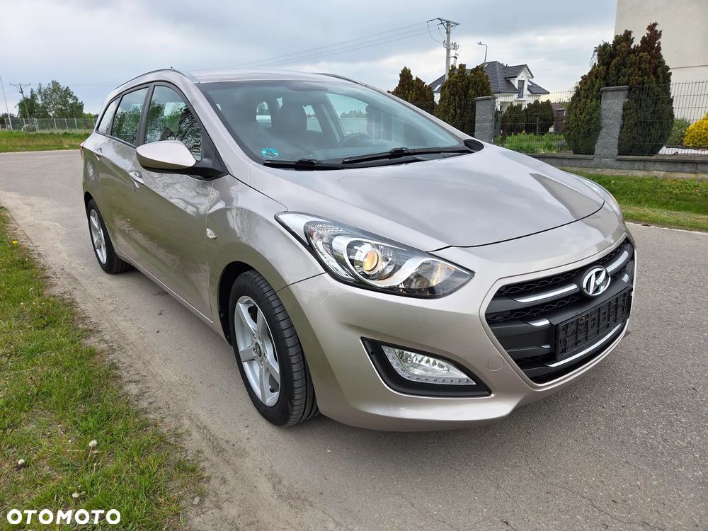 Hyundai i30 blue 1.6 CRDi Trend - 10