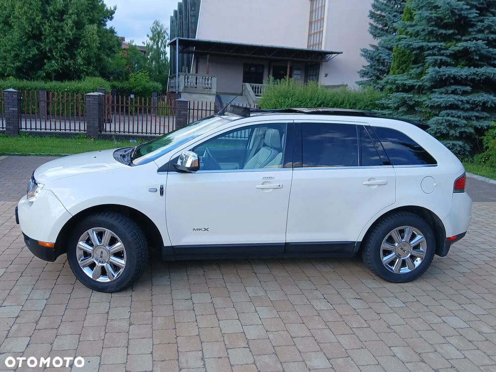 Lincoln MKX - 3