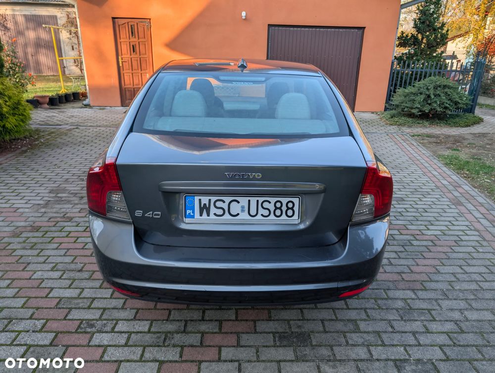 Volvo S40 2.0D Momentum - 6
