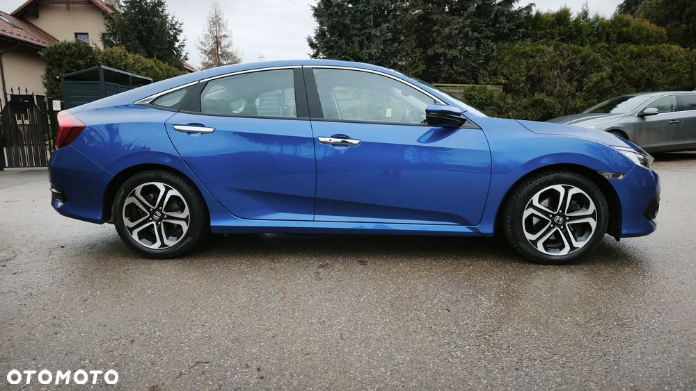 Honda Civic 1.5 i-VTEC Turbo CVT Elegance - 17