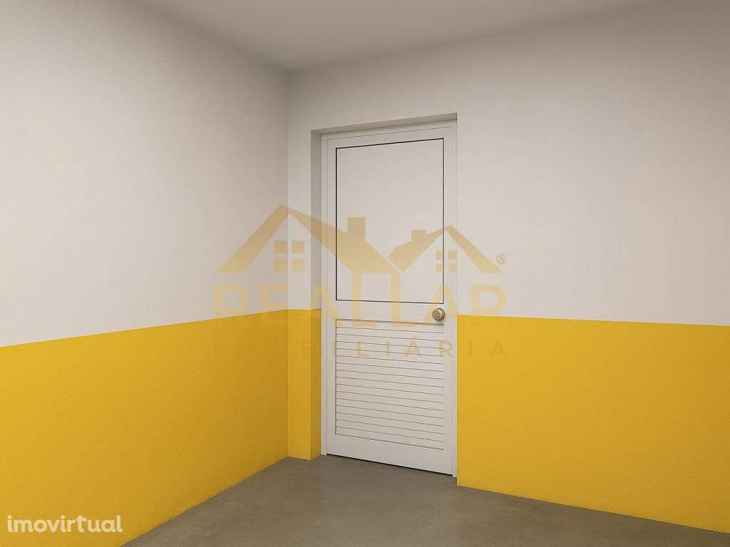 Oportunidade: 7 Arrumos Fechados em Cave - Centro da Cidade da Maia - Grande imagem: 4/9