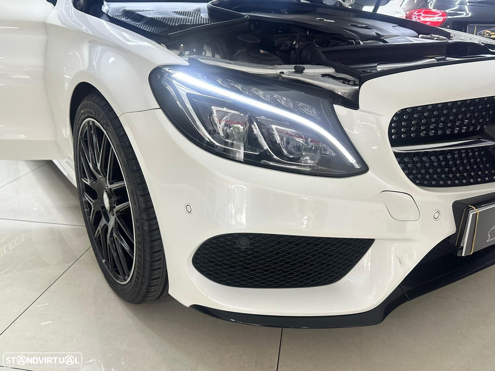 Mercedes-Benz C 250 d Coupe 9G-TRONIC AMG Line - 43