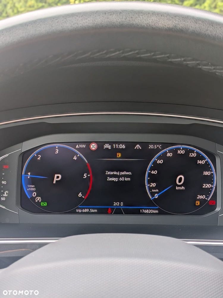 Volkswagen Tiguan 2.0 TDI SCR 4MotION DSG R-Line - 25