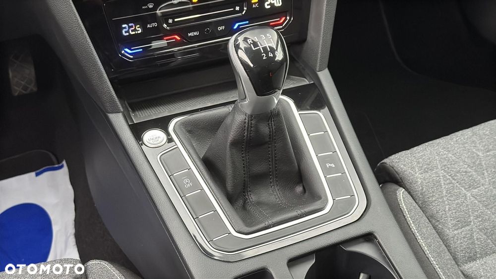 Volkswagen Passat 1.5 TSI EVO Business - 16