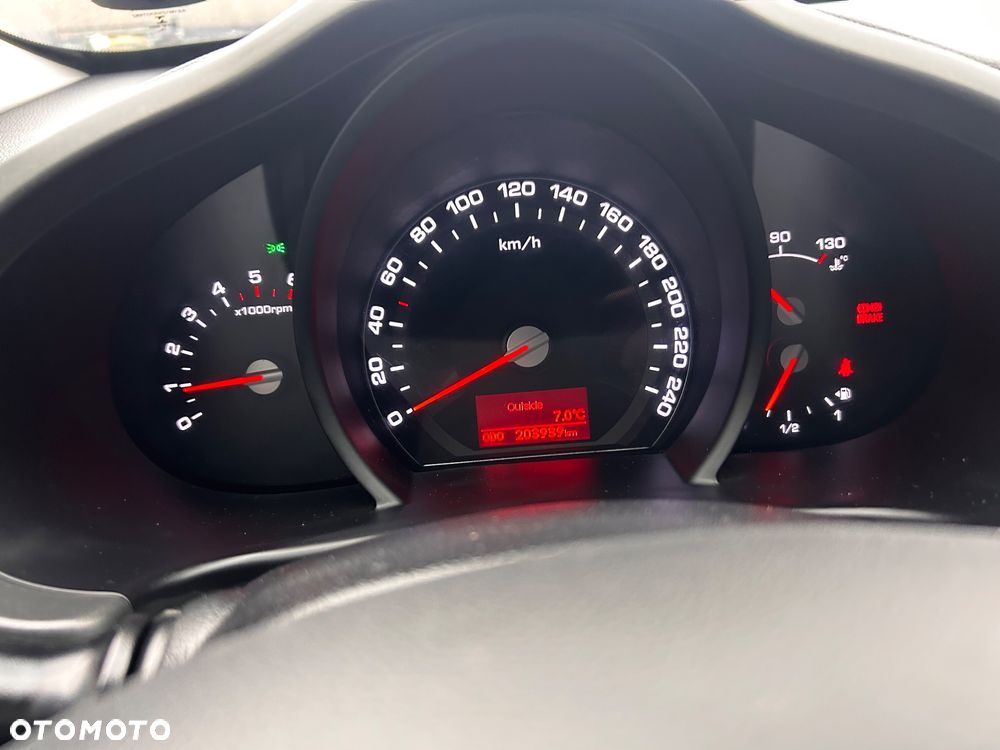 Kia Sportage 2.0 CRDI 4WD Attract - 23