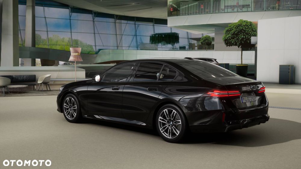 BMW Seria 5 520i mHEV M Sport - 6