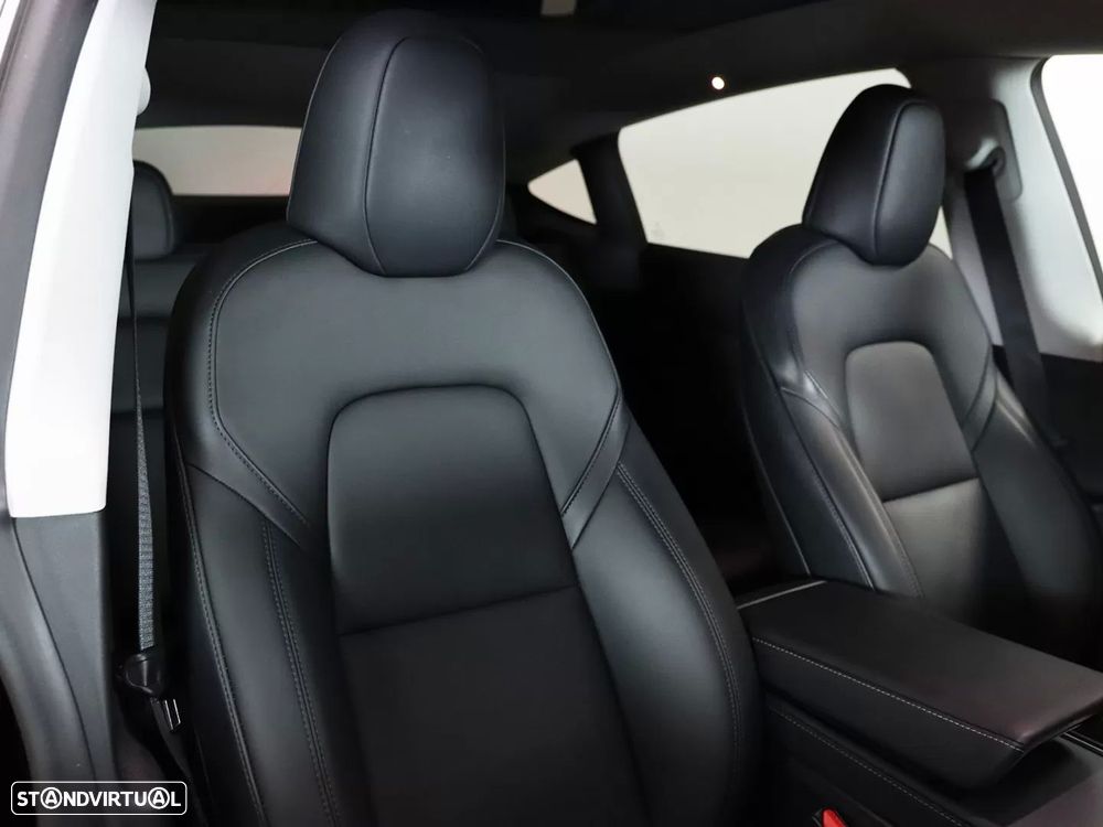 Tesla Model Y Performance Tração Integral - 18