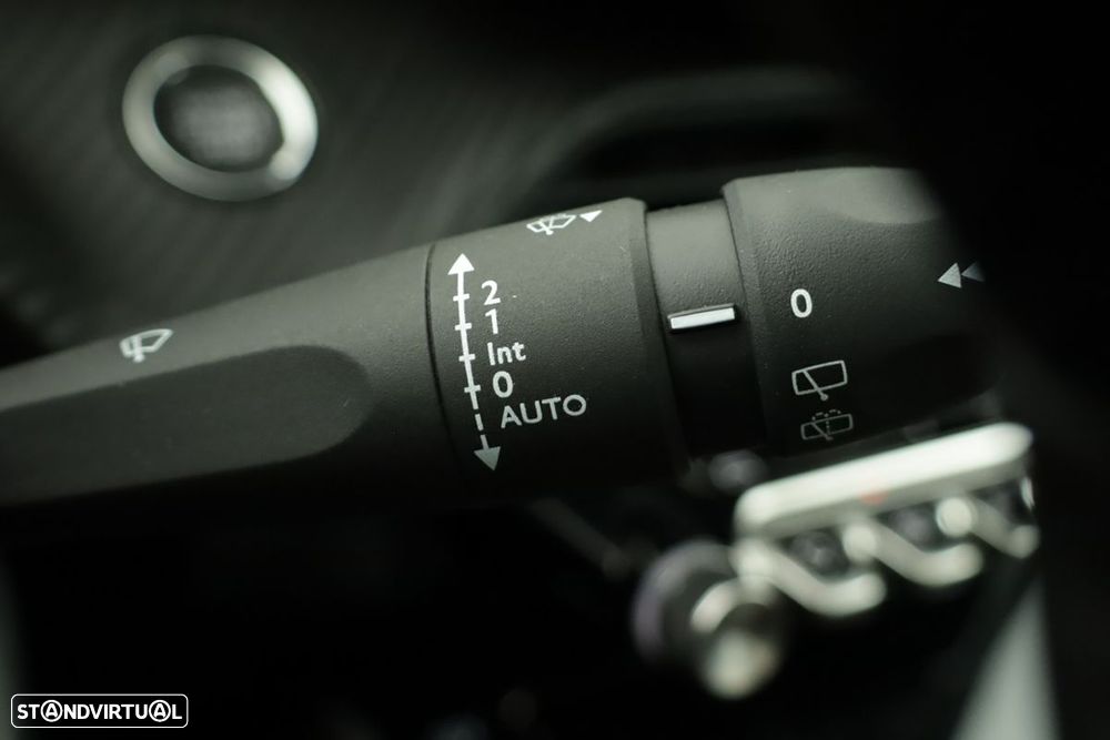 Peugeot e-208 51 kWh Allure - 18